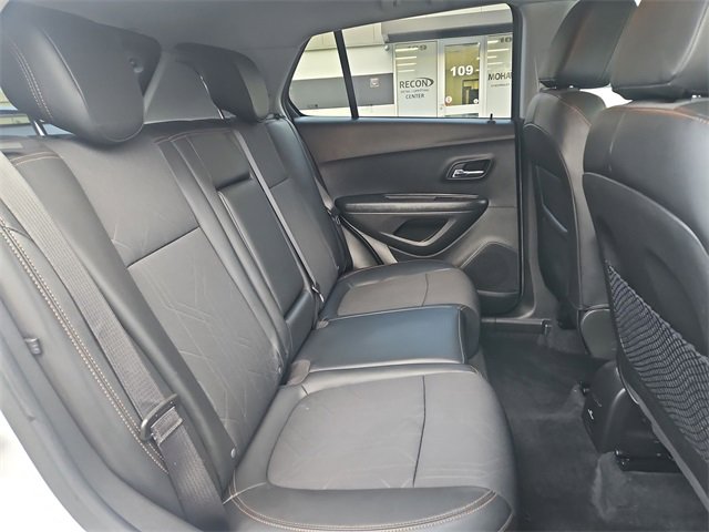 Used 2020 Chevrolet Trax LT w/ LT Convenience Package image 25