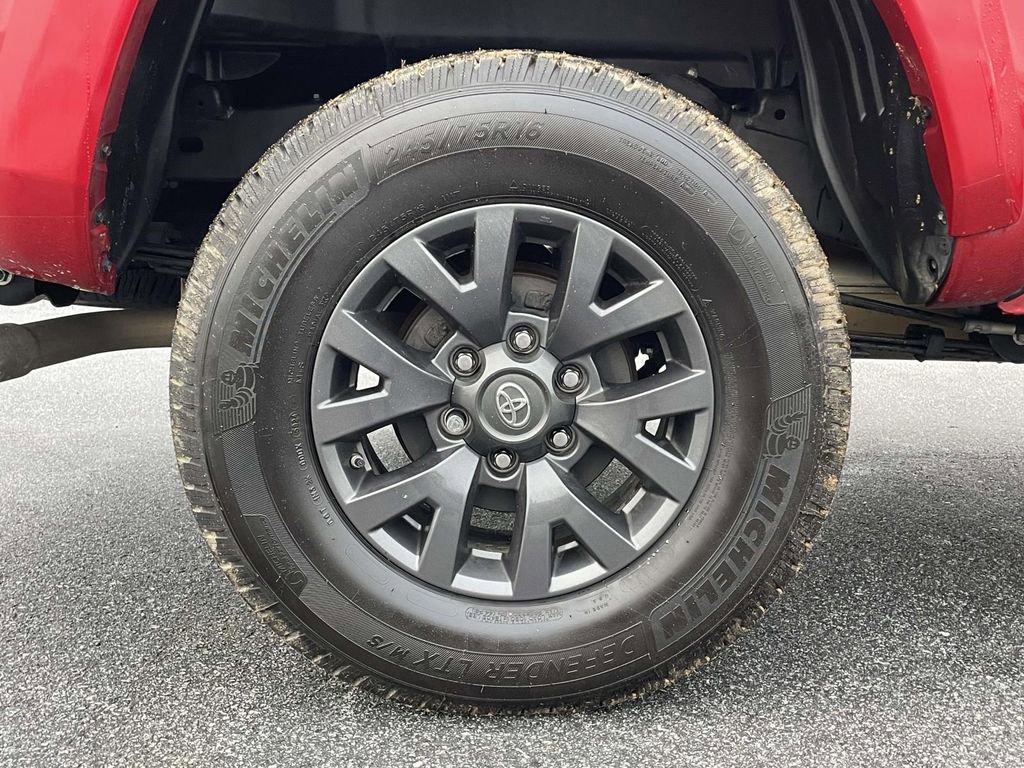 Used 2020 Toyota Tacoma SR5 image 31
