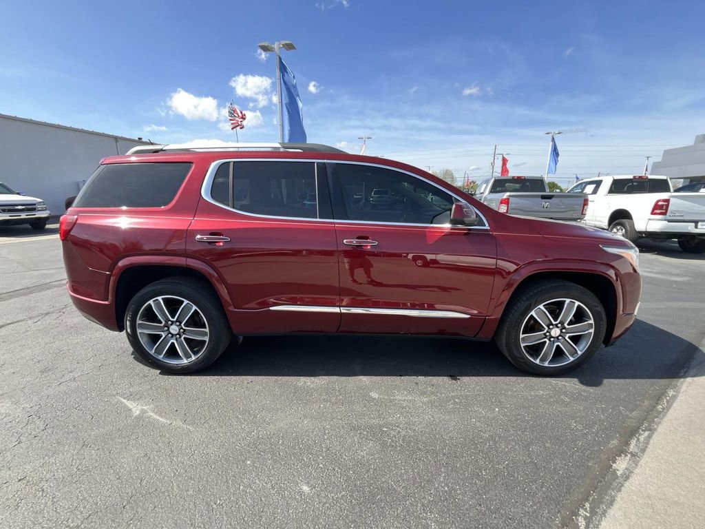 Used 2017 GMC Acadia Denali w/ Technology Package image 8