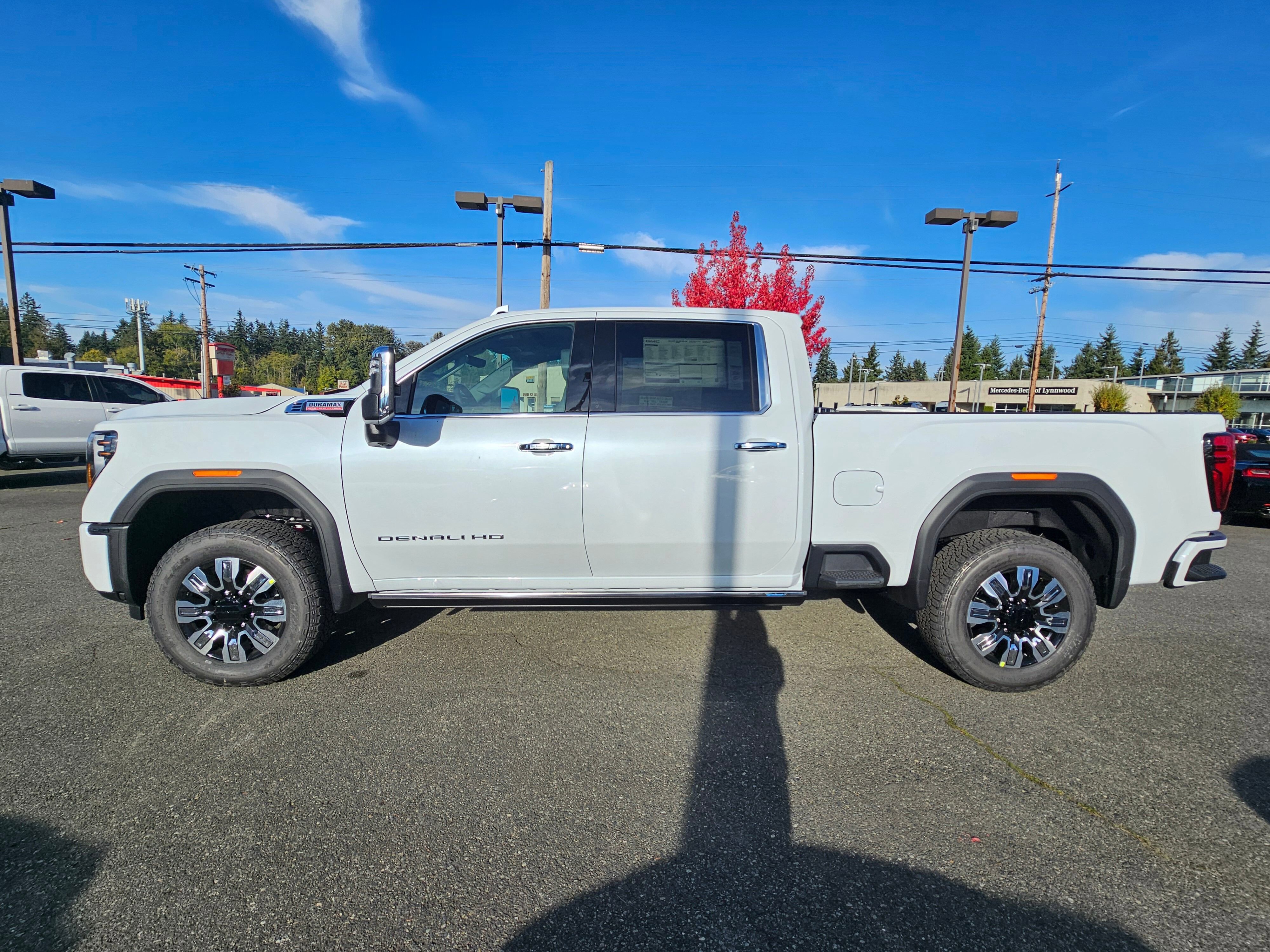 New 2026 GMC Sierra 2500 Denali w/ Denali Reserve Package image 4