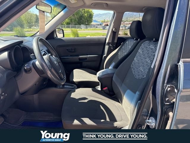 Used 2010 Kia Soul + w/ Denim Special Edition Pkg FWD image 15