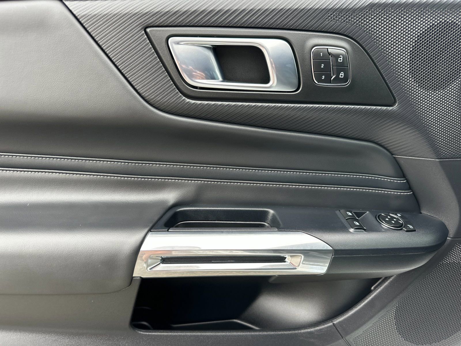 Used 2024 Ford Mustang GT Premium image 11