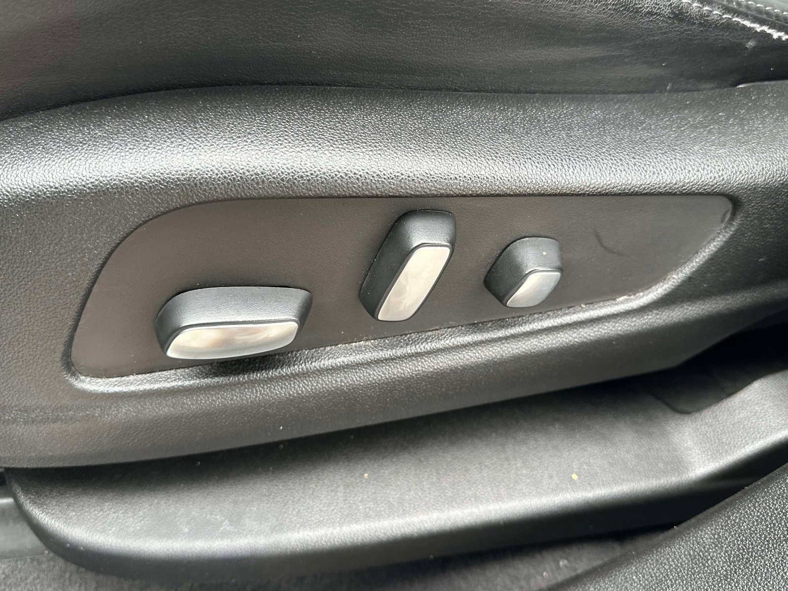 Certified 2022 Cadillac XT5 Sportv image 25