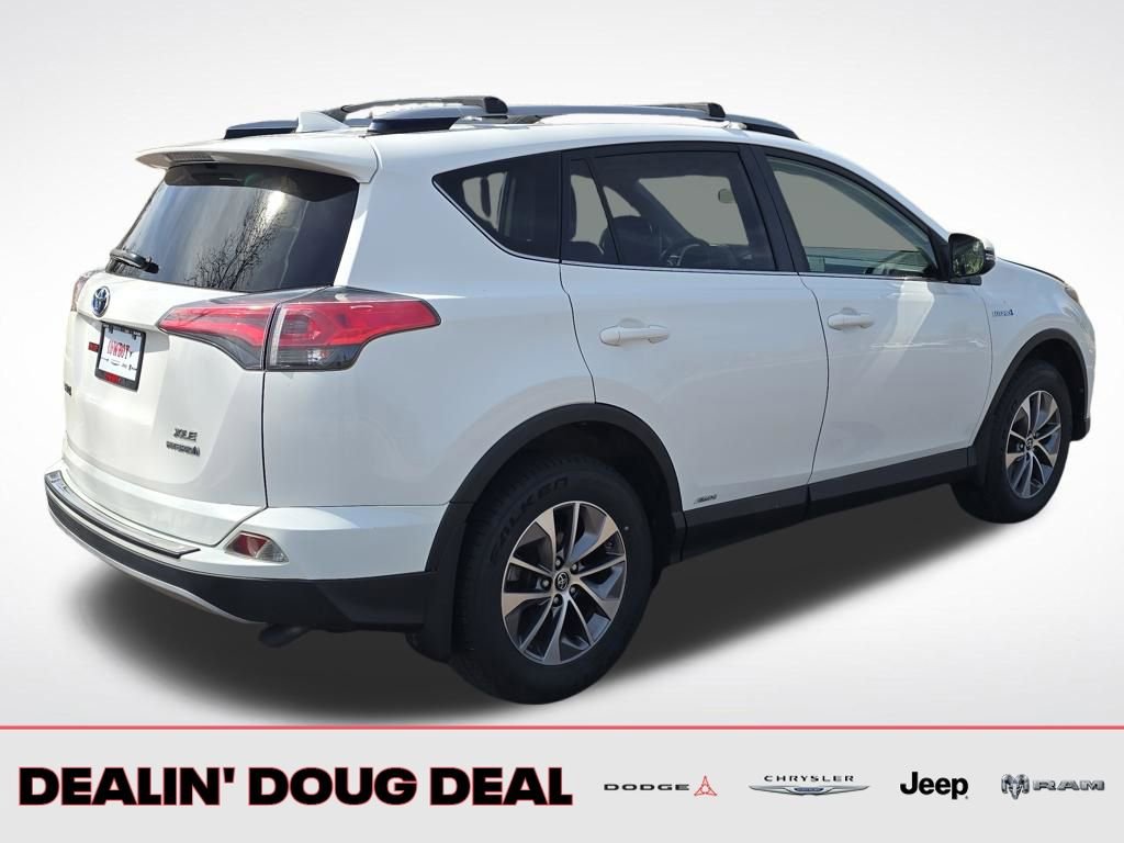 Used 2017 Toyota RAV4 XLE w/ All Weather Liner Package AWD/4WD image 5