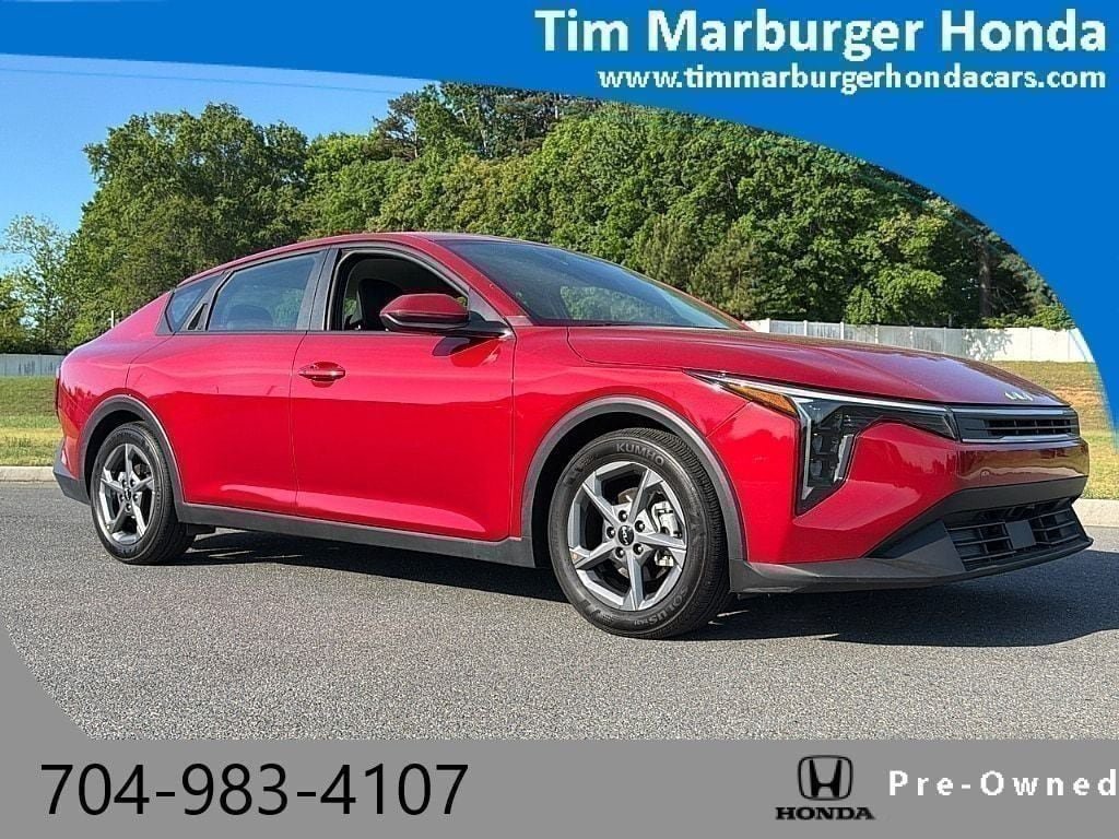 Used 2025 Kia K4 FWD image 1