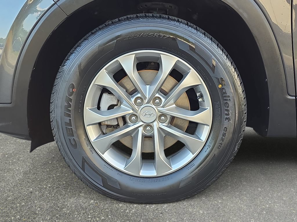 Used 2020 Hyundai Santa Fe SE AWD/4WD image 28