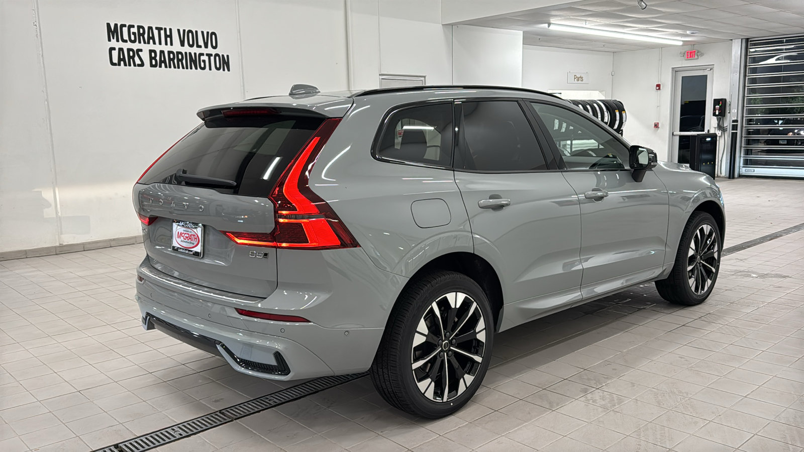 New 2027 Volvo XC60 B5 Plus AWD/4WD image 5