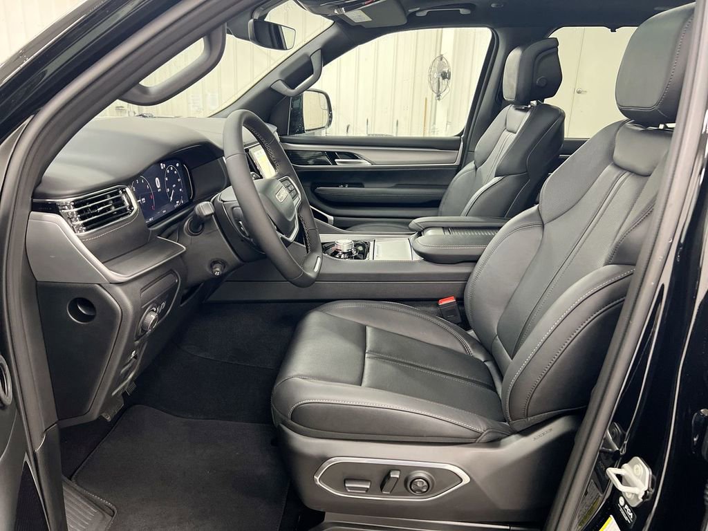 New 2026 Jeep Grand Wagoneer L Limited image 21