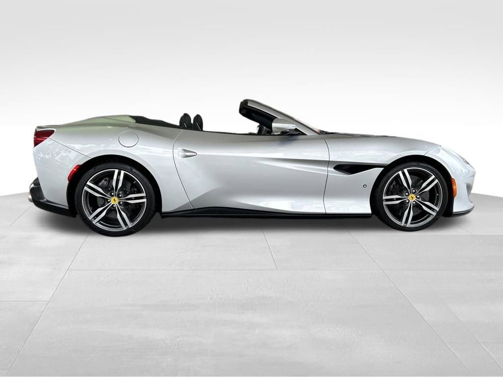 Used 2019 Ferrari Portofino RWD image 12