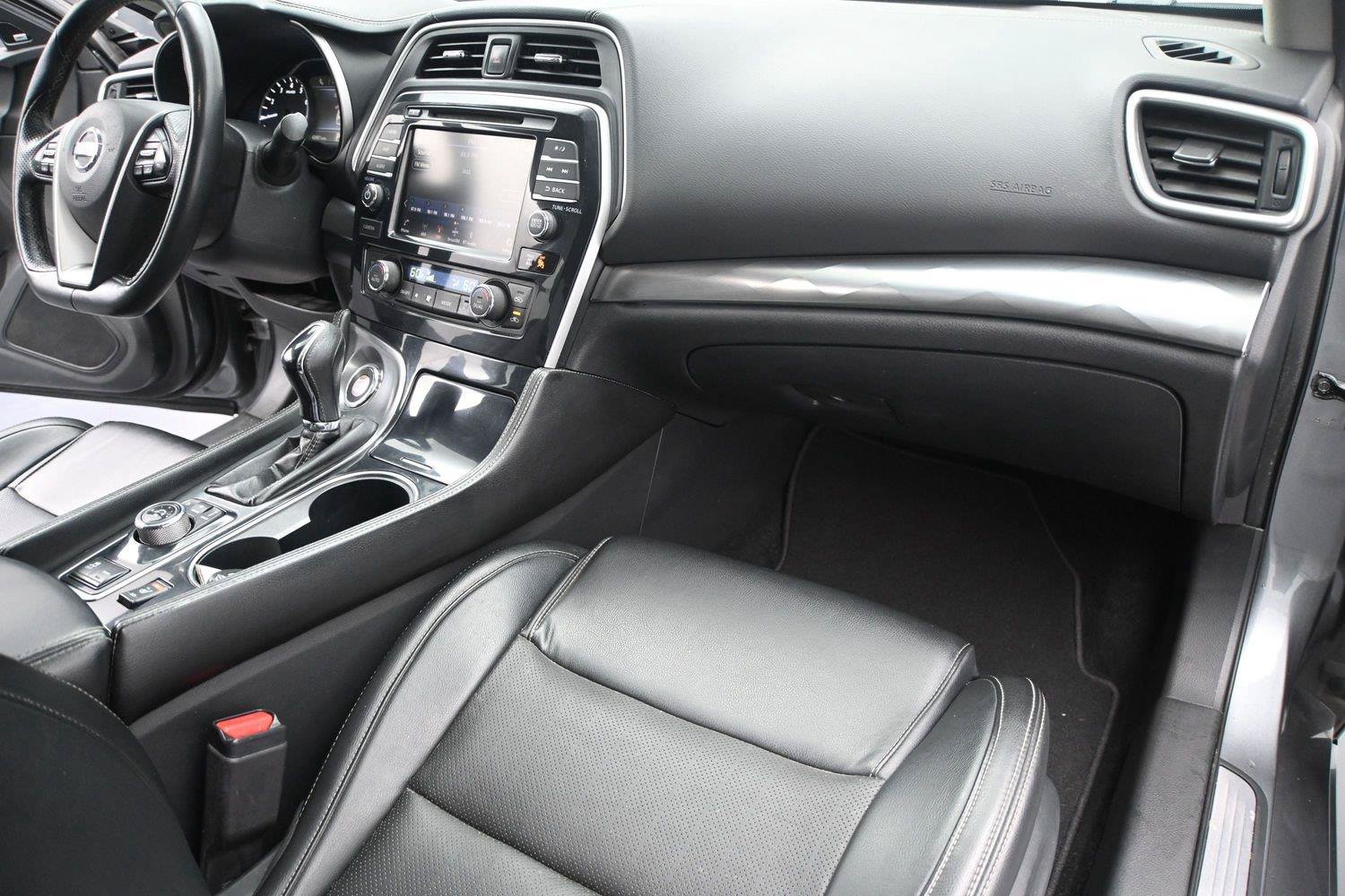 Used 2019 Nissan Maxima 3.5 SL w/ Floor Mat Group FWD image 16