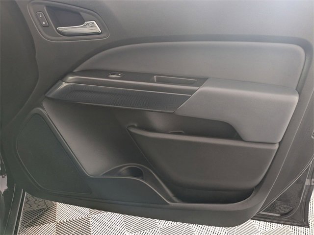 Used 2019 Chevrolet Colorado Z71 w/ Z71 Midnight Edition image 32