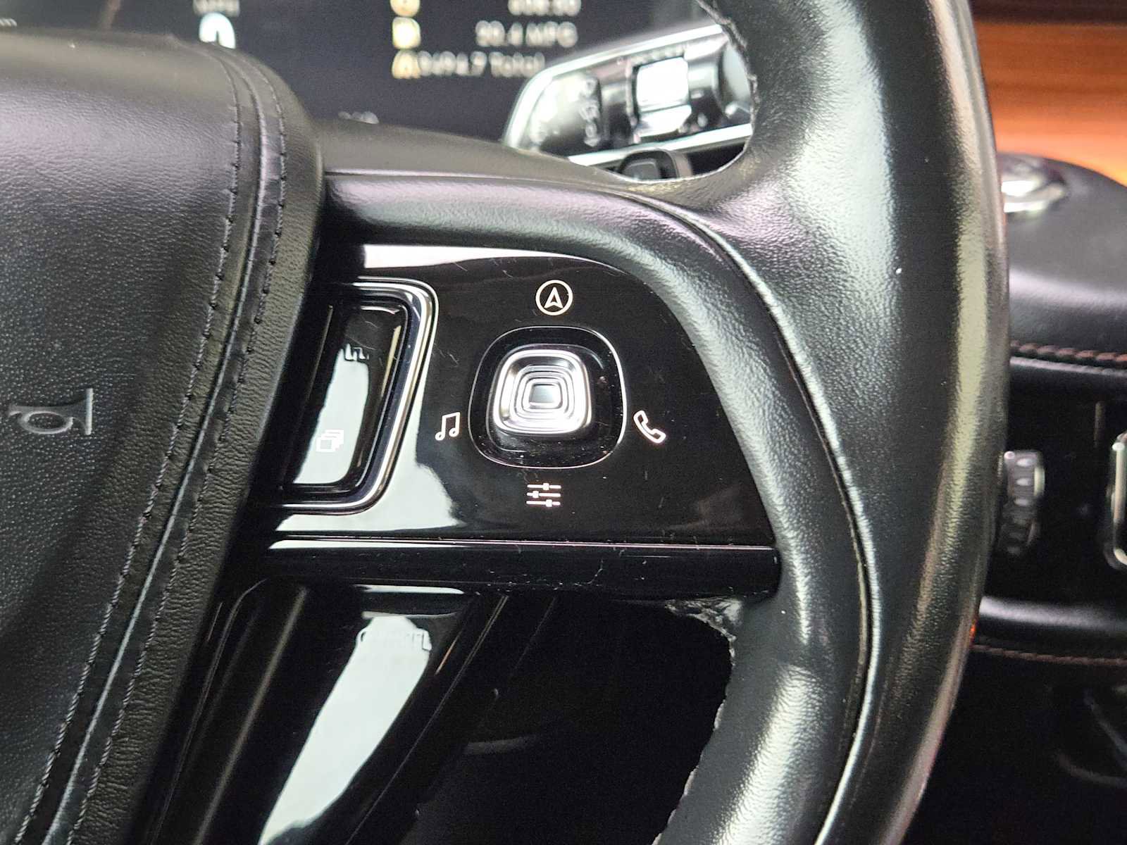 Used 2020 Lincoln Aviator Reserve w/ Equipment Group 201A image 27