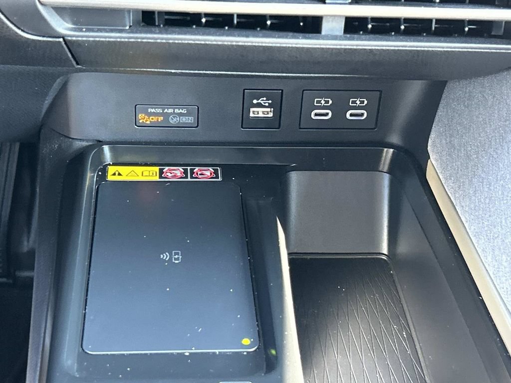Used 2025 Toyota Camry LE w/ Convenience Package FWD image 39