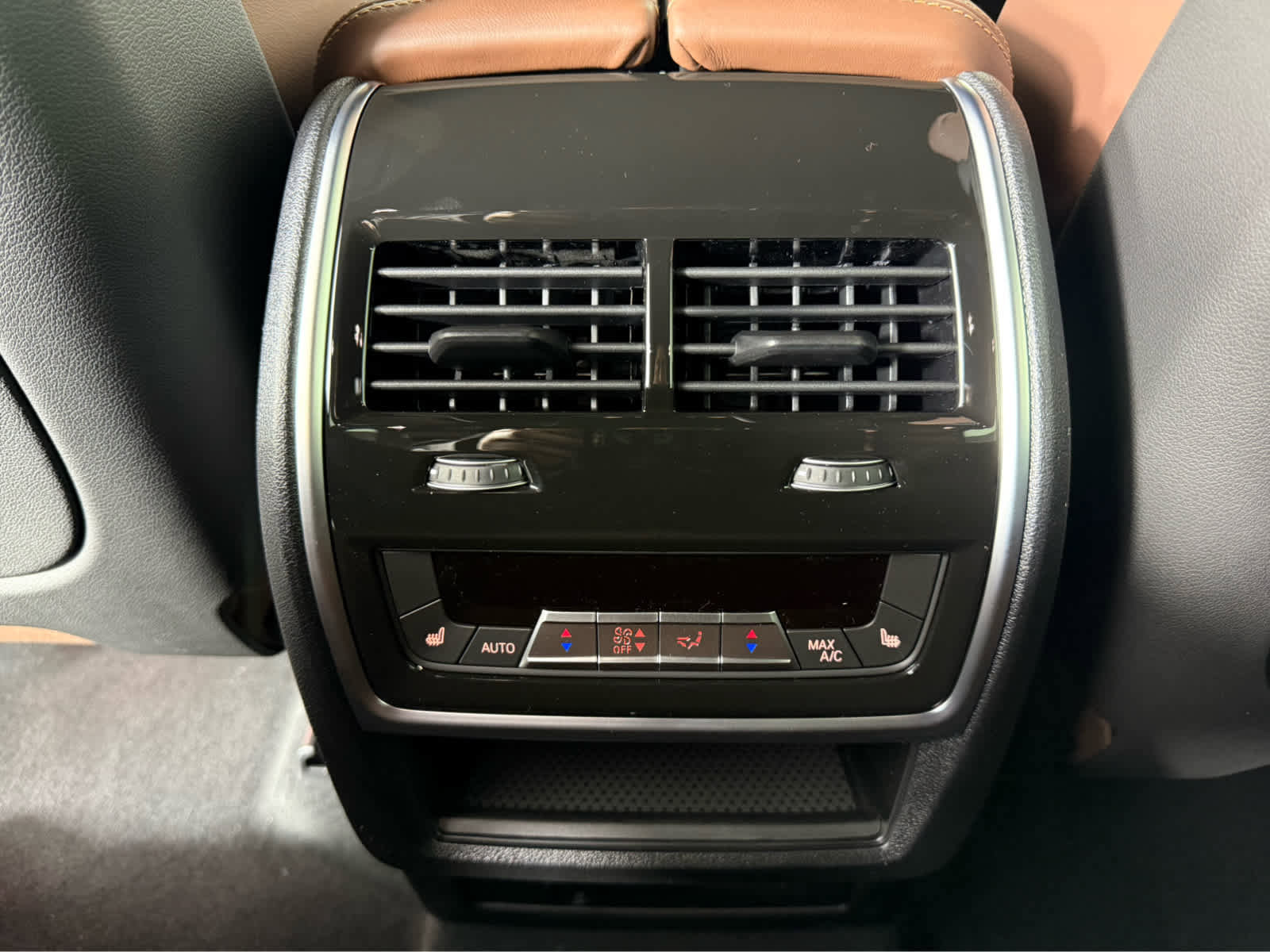 New 2026 BMW X5 xDrive40i w/ Climate Comfort Package image 19