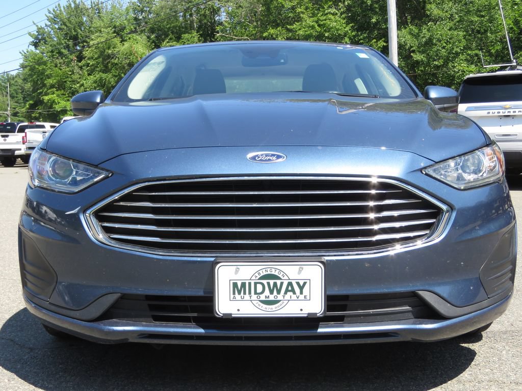 Used 2019 Ford Fusion SE FWD image 2