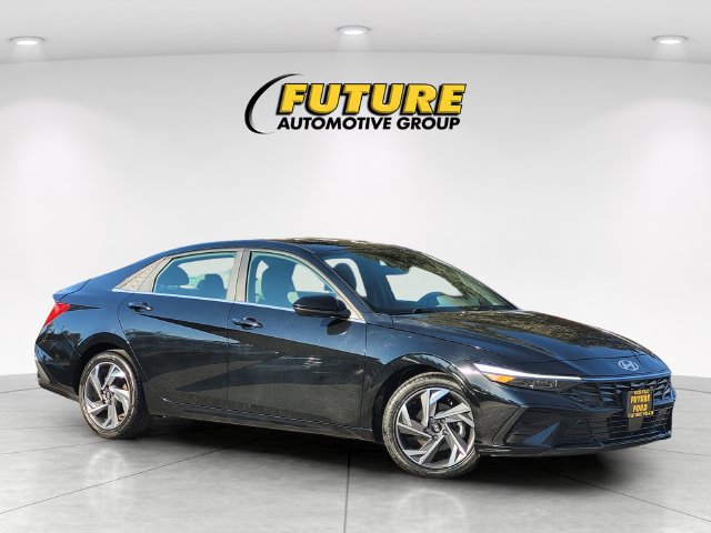 Used 2025 Hyundai Elantra SEL