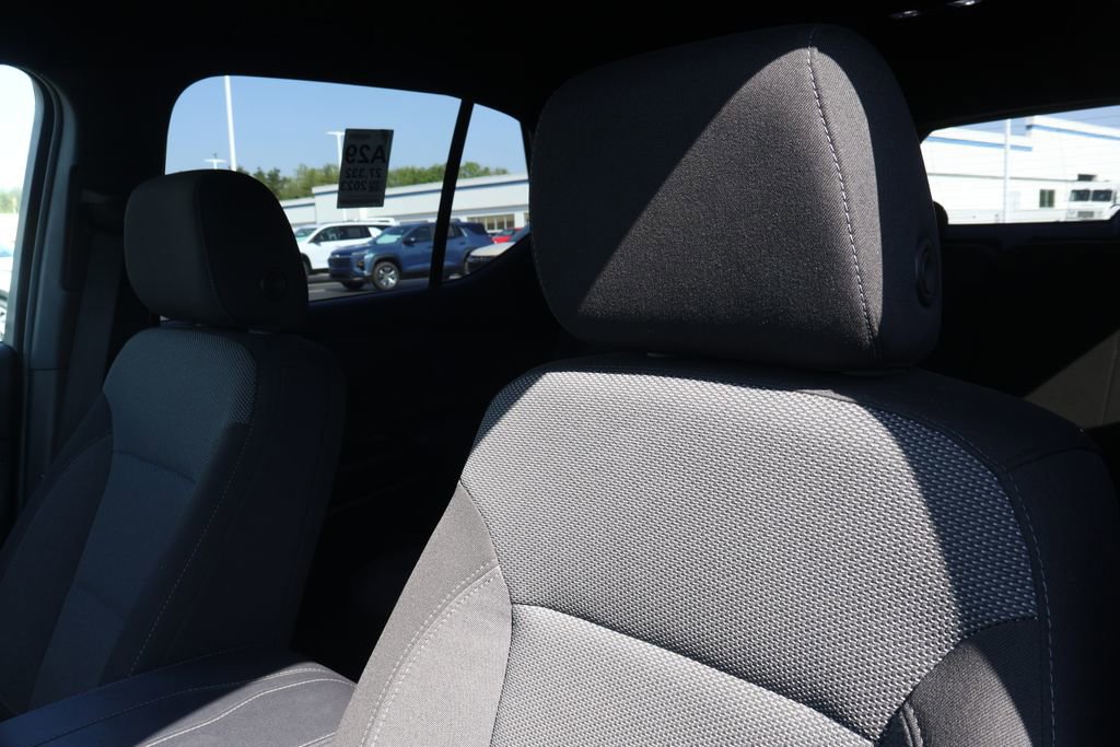 Used 2023 Chevrolet Traverse LT w/ LPO, Floor Liner Package AWD/4WD image 10