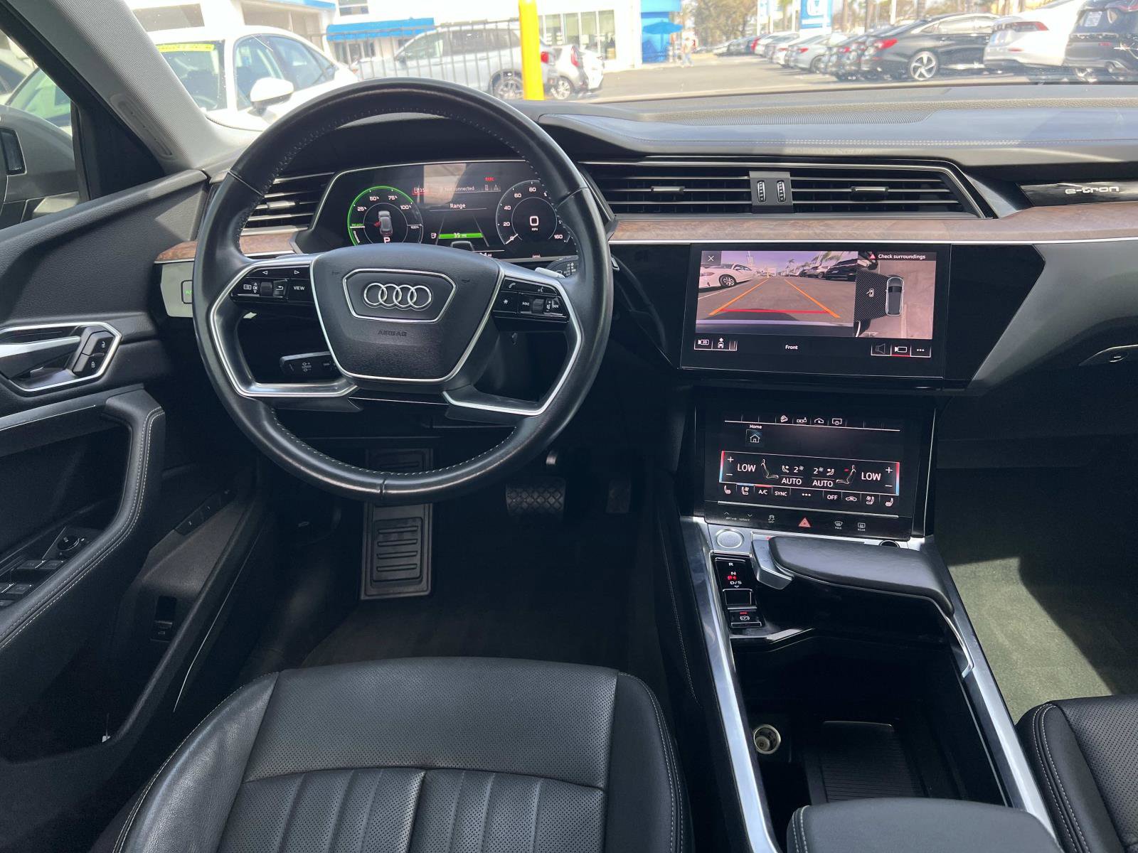 Used 2019 Audi e-tron Premium Plus image 7