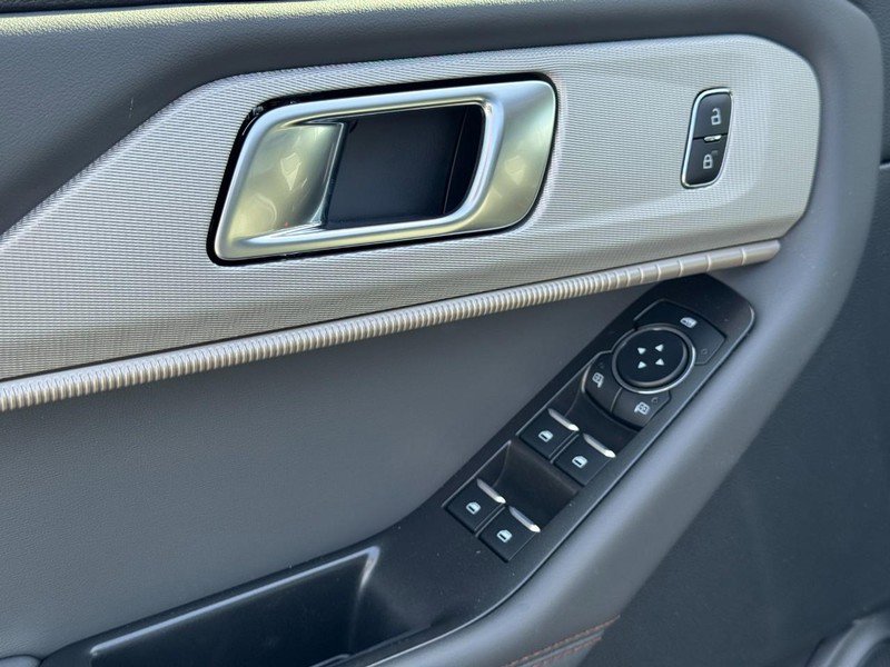 New 2026 Ford Explorer Active w/ Active Comfort Package image 12