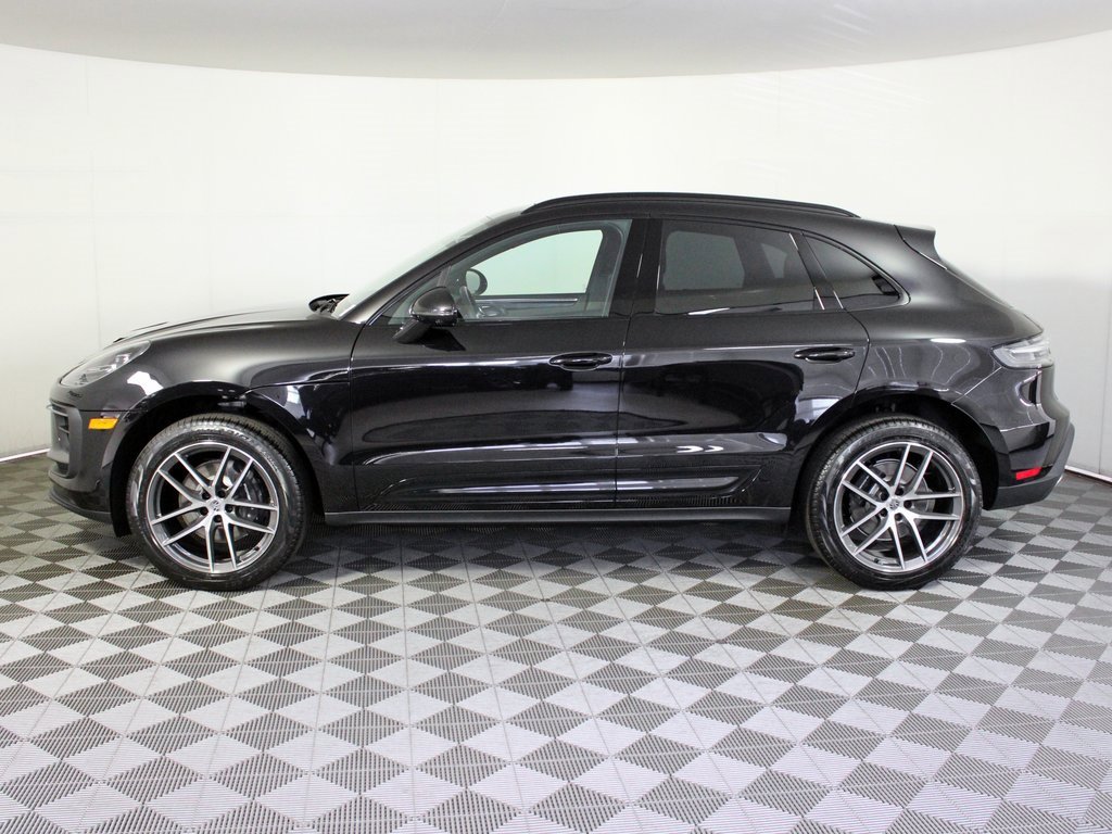 New 2026 Porsche Macan image 2