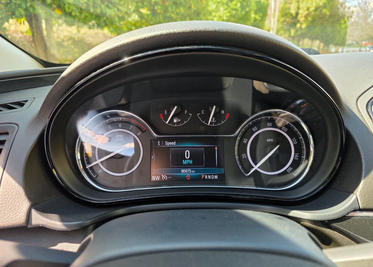 Used 2017 Buick Regal Sport Touring image 16