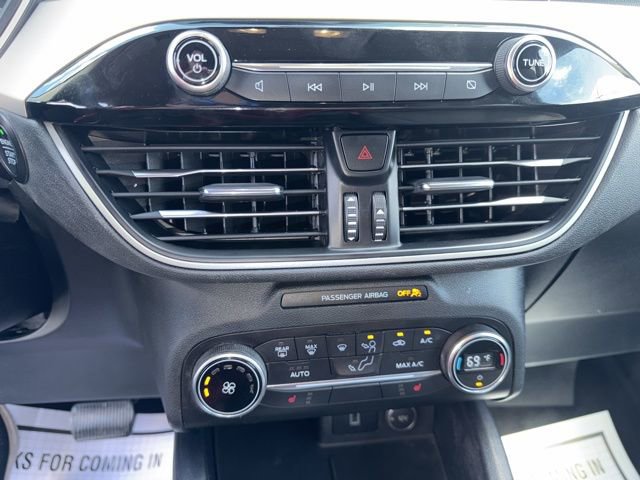 Used 2020 Ford Escape SE image 14