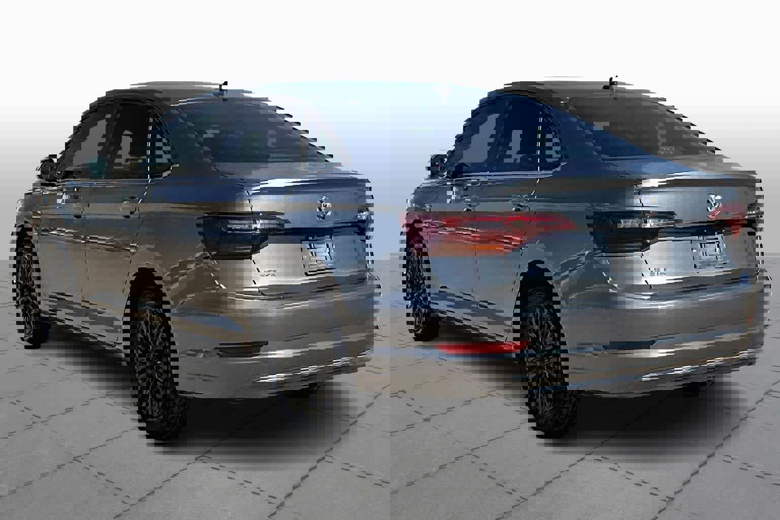 Used 2019 Volkswagen Jetta SEL w/ Cold Weather Package image 12