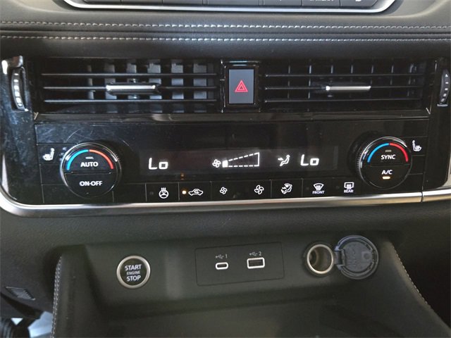 Used 2023 Nissan Rogue SL image 18