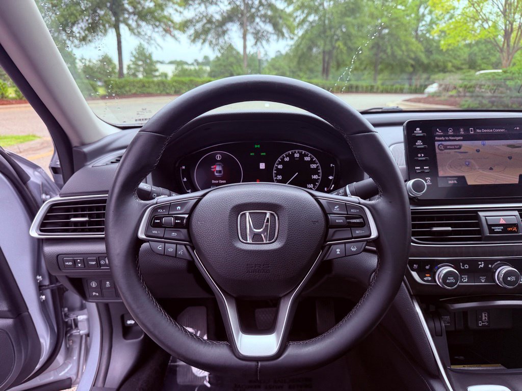 Used 2018 Honda Accord Touring image 21