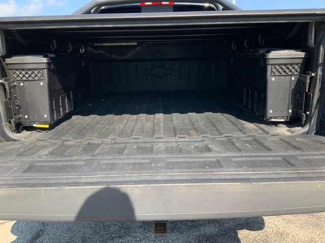Used 2017 Chevrolet Silverado 1500 LT w/ Midnight Edition AWD/4WD image 13