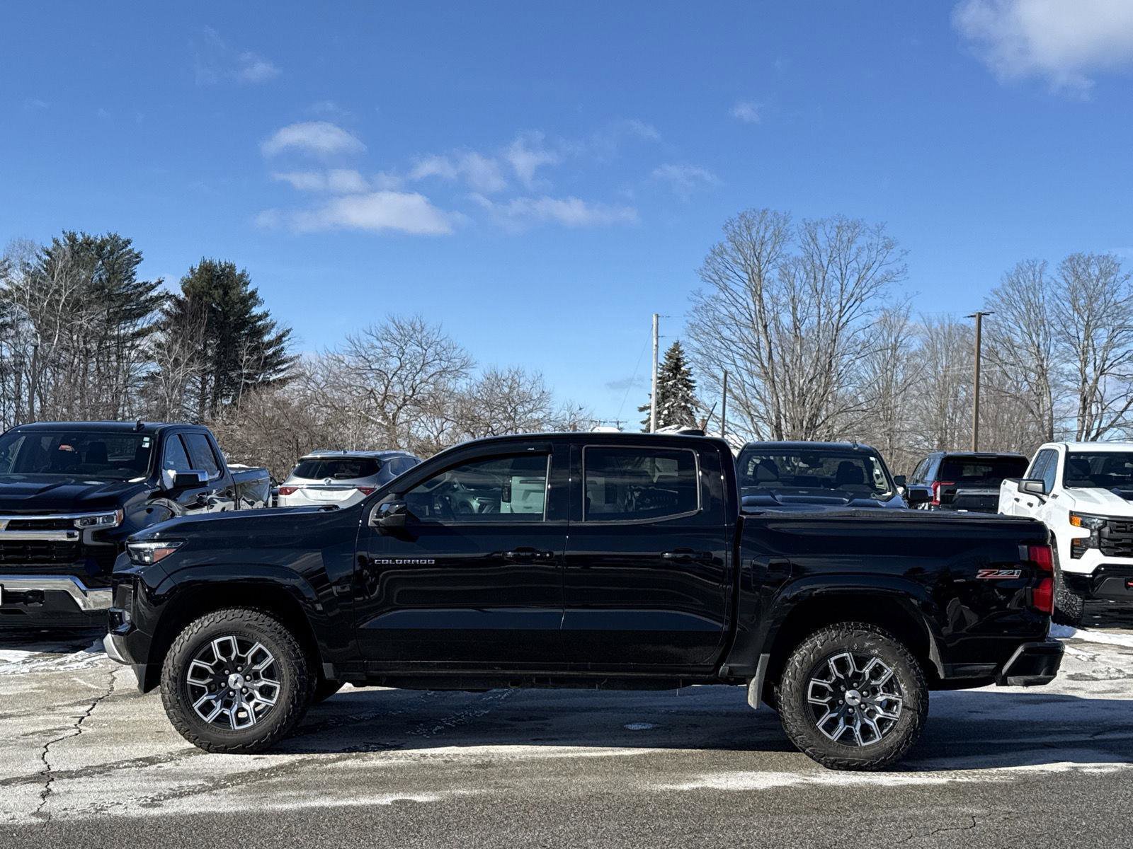 Used 2023 Chevrolet Colorado Z71 w/ Z71 Convenience Package 2 image 10