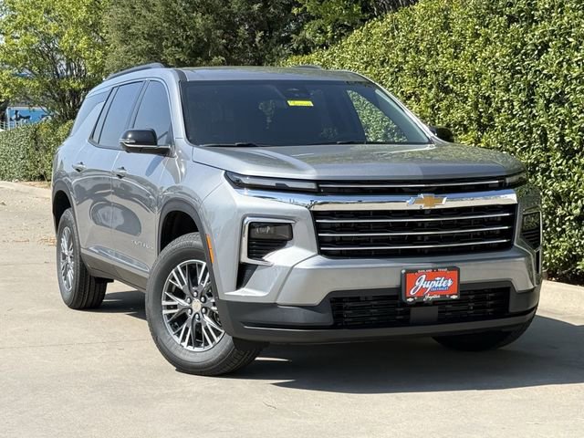 New 2026 Chevrolet Traverse LT image 2