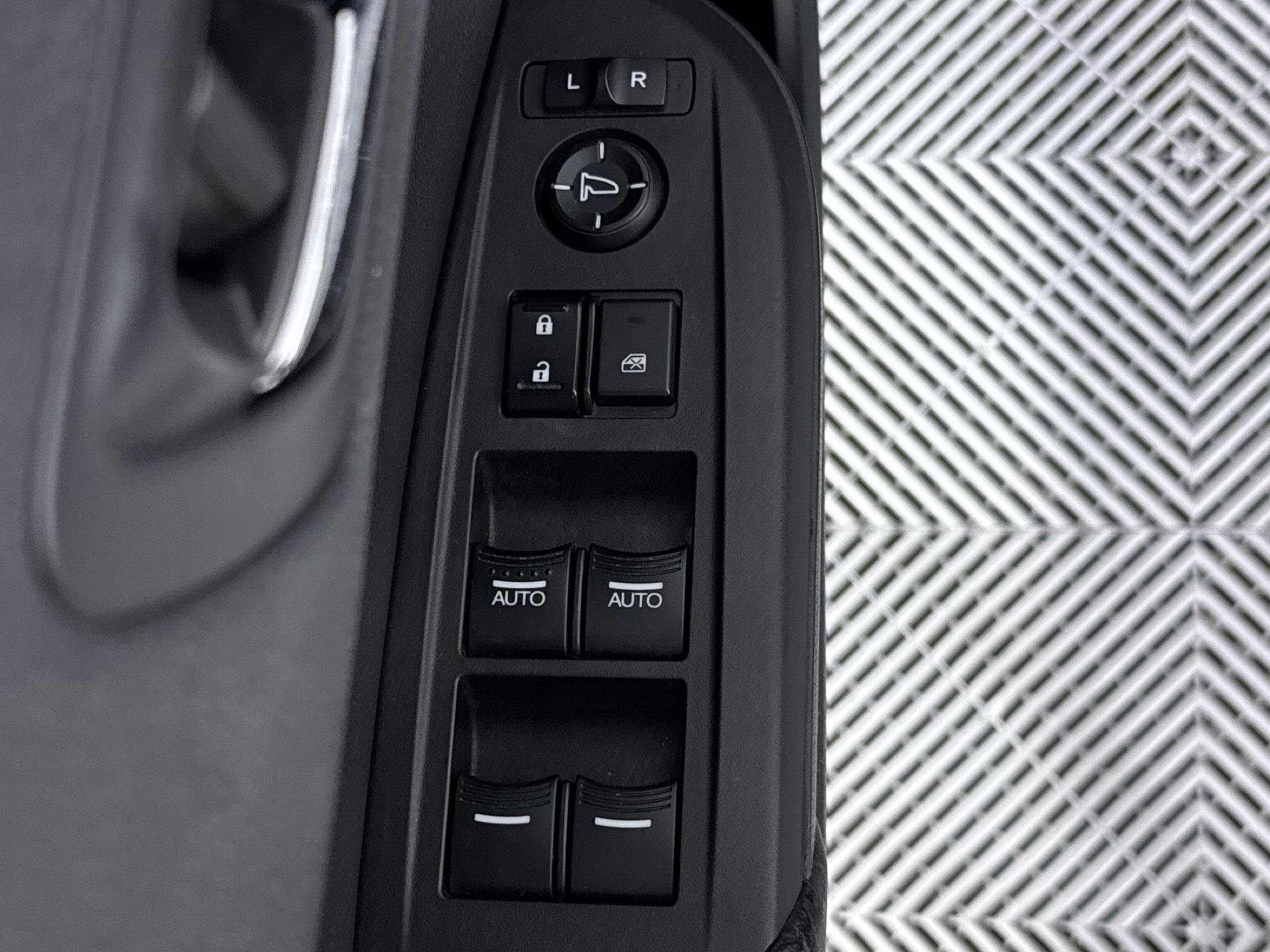 Used 2013 Acura ILX w/ Premium Package FWD image 26