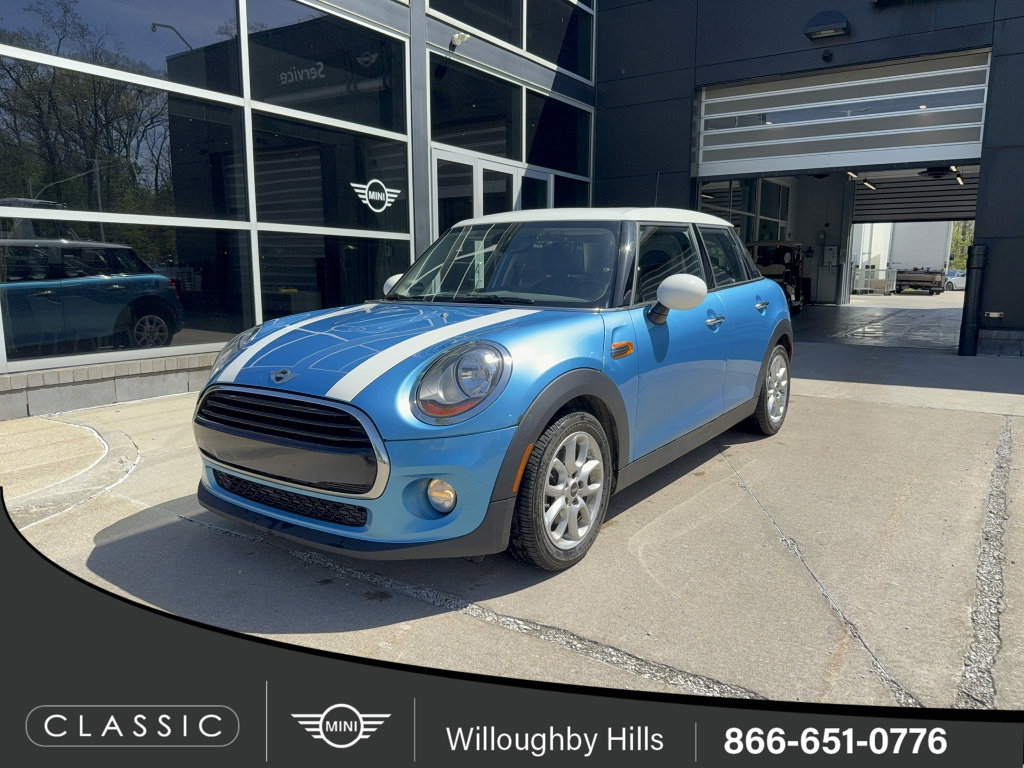 Used 2017 MINI Cooper 4-Door Hardtop FWD image 1
