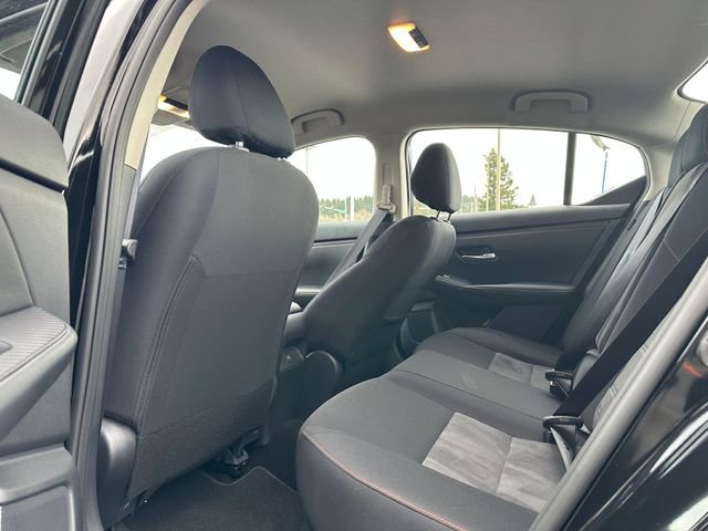 Used 2025 Nissan Sentra SR FWD image 12