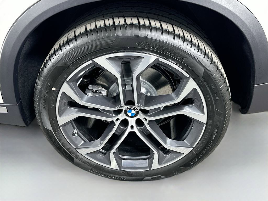 New 2026 BMW X5 sDrive40i w/ Premium Package image 23