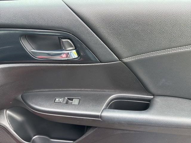 Used 2015 Honda Accord Sport image 37