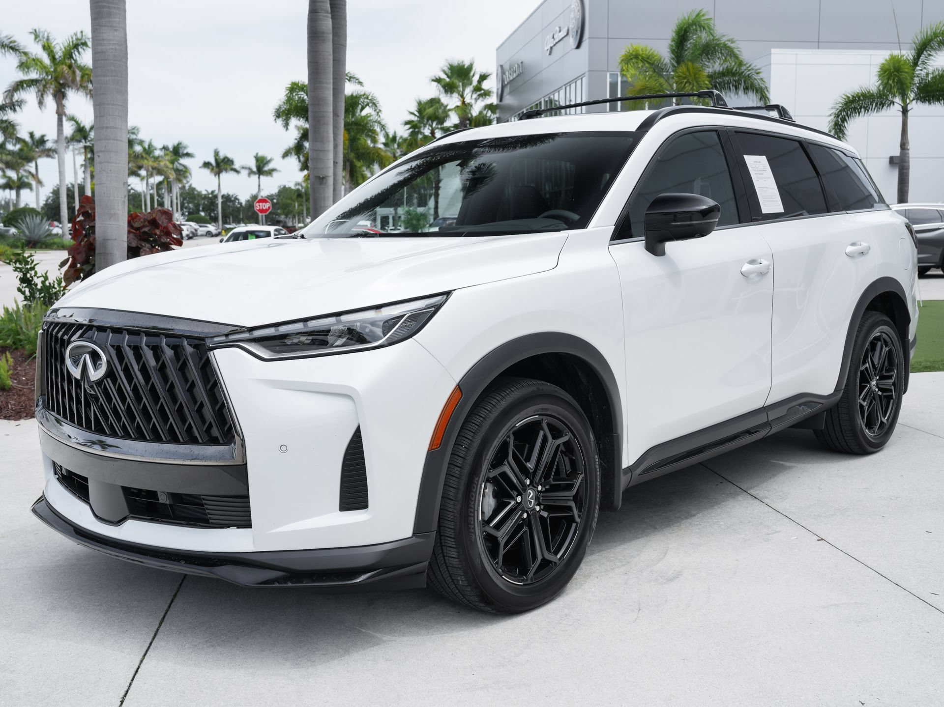 Certified 2026 INFINITI QX60 Sport w/ Dark Cargo Package AWD/4WD image 6