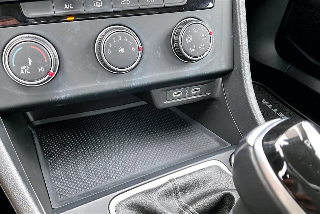 Certified 2024 Volkswagen Jetta S image 28