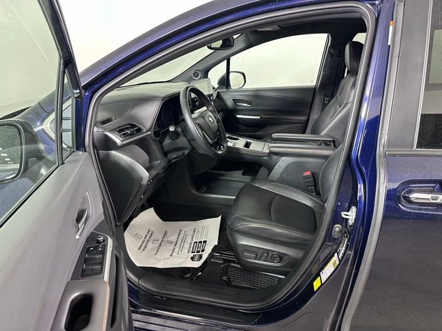 Used 2023 Toyota Sienna XSE w/ XSE Plus Package AWD/4WD image 21