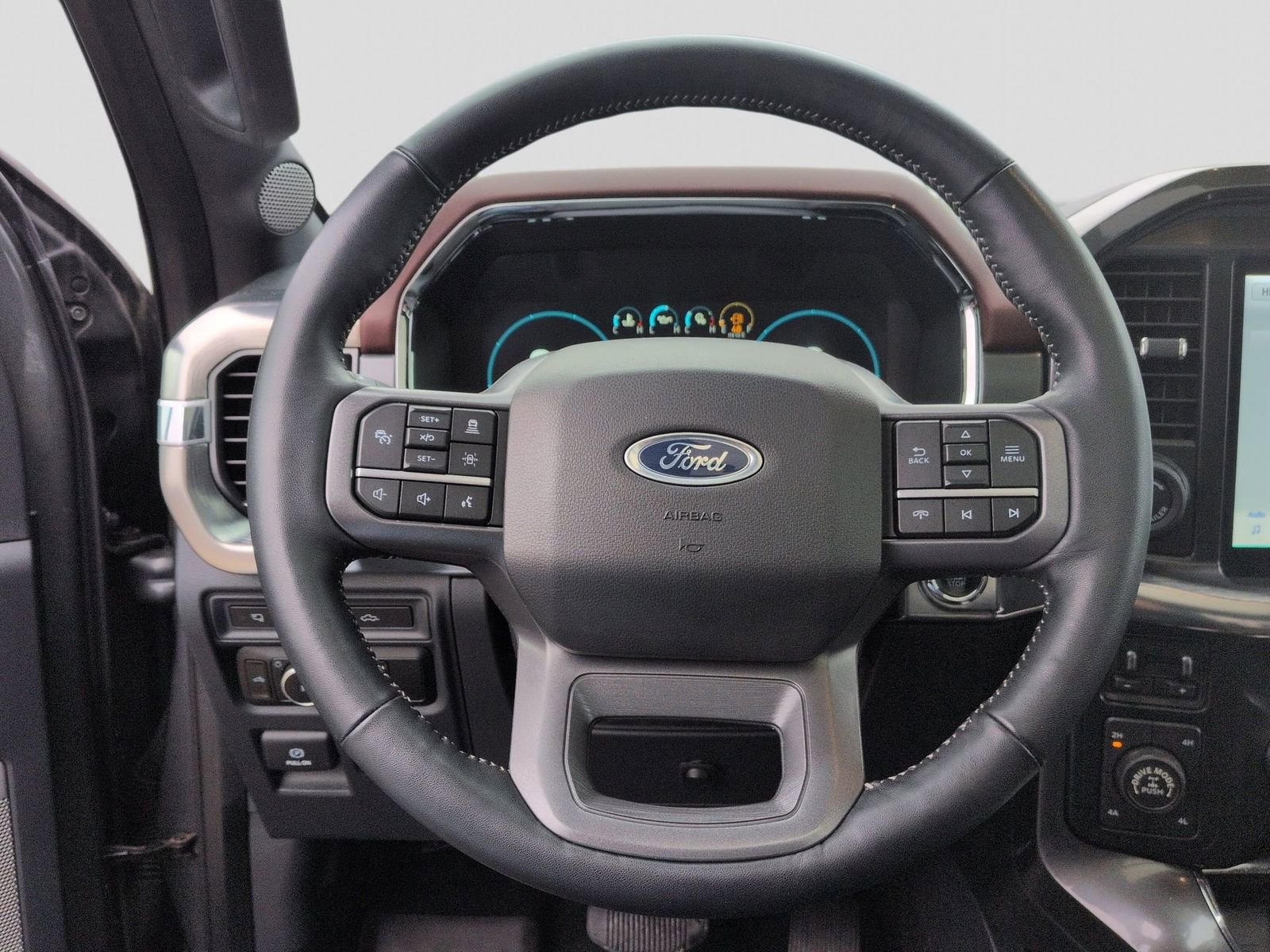 Used 2023 Ford F150 Lariat w/ Equipment Group 502A High image 30