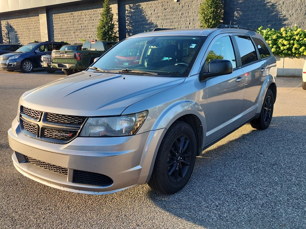 Used 2020 Dodge Journey SE w/ SE Popular Equipment Group FWD image 3