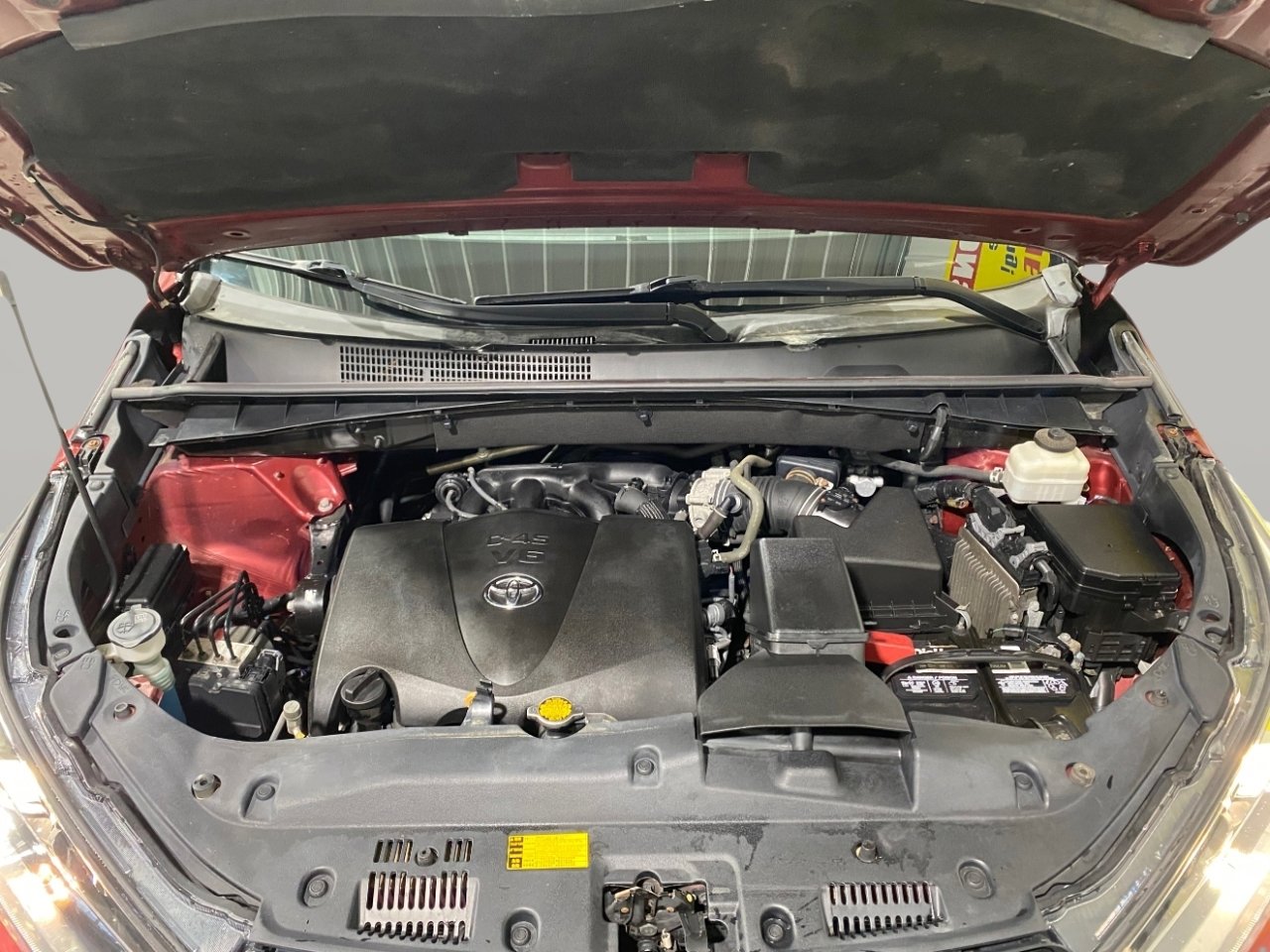 Used 2017 Toyota Highlander SE image 29