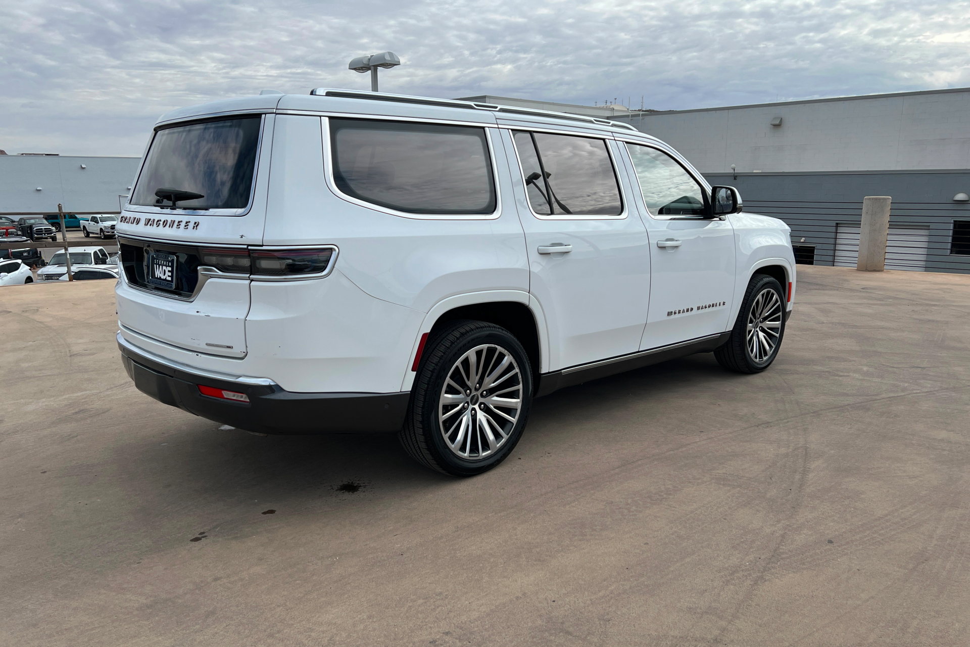 Used 2022 Jeep Grand Wagoneer Series III w/ HD Trailer Tow Package image 5