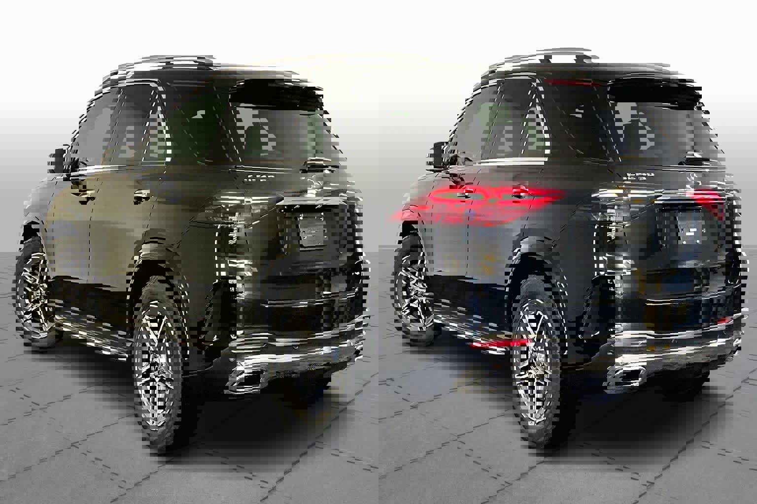 New 2026 Mercedes-Benz GLE 450 4MATIC image 3