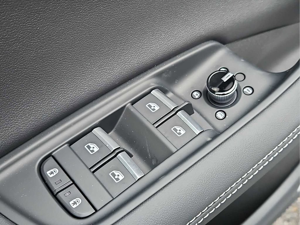 New 2026 Audi Q7 3.0T Premium Plus AWD/4WD image 6
