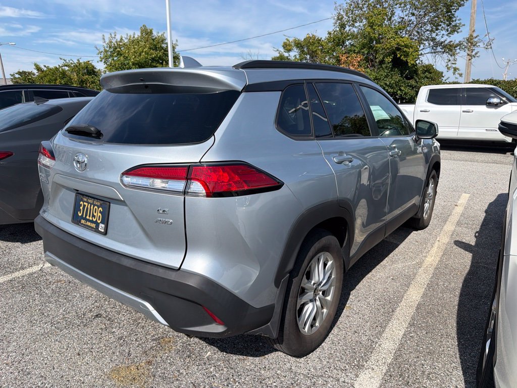 Used 2023 Toyota Corolla Cross LE w/ Moonroof Package AWD/4WD image 5