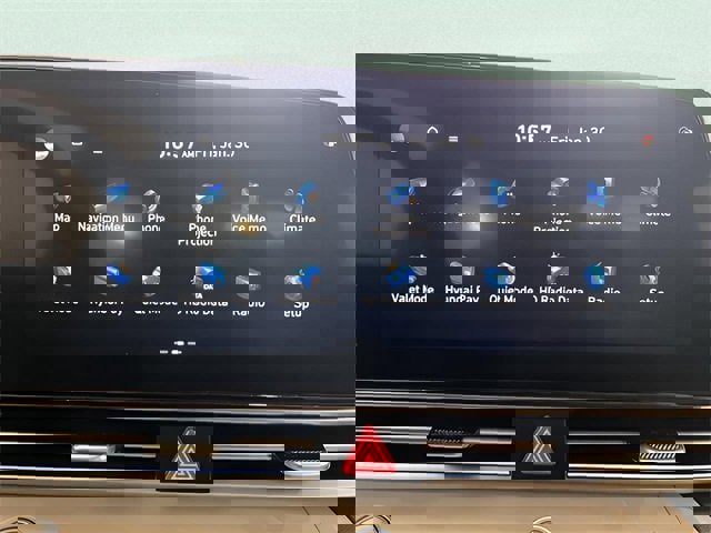 Used 2025 Hyundai Elantra Limited image 22