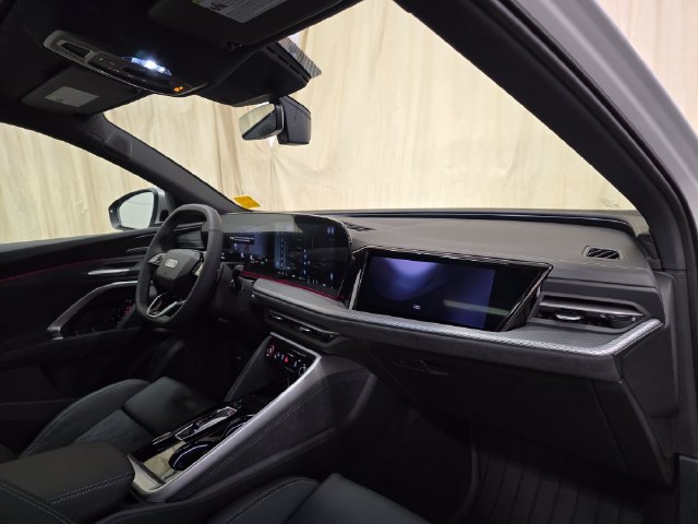 New 2026 Audi SQ5 Premium Plus AWD/4WD image 32