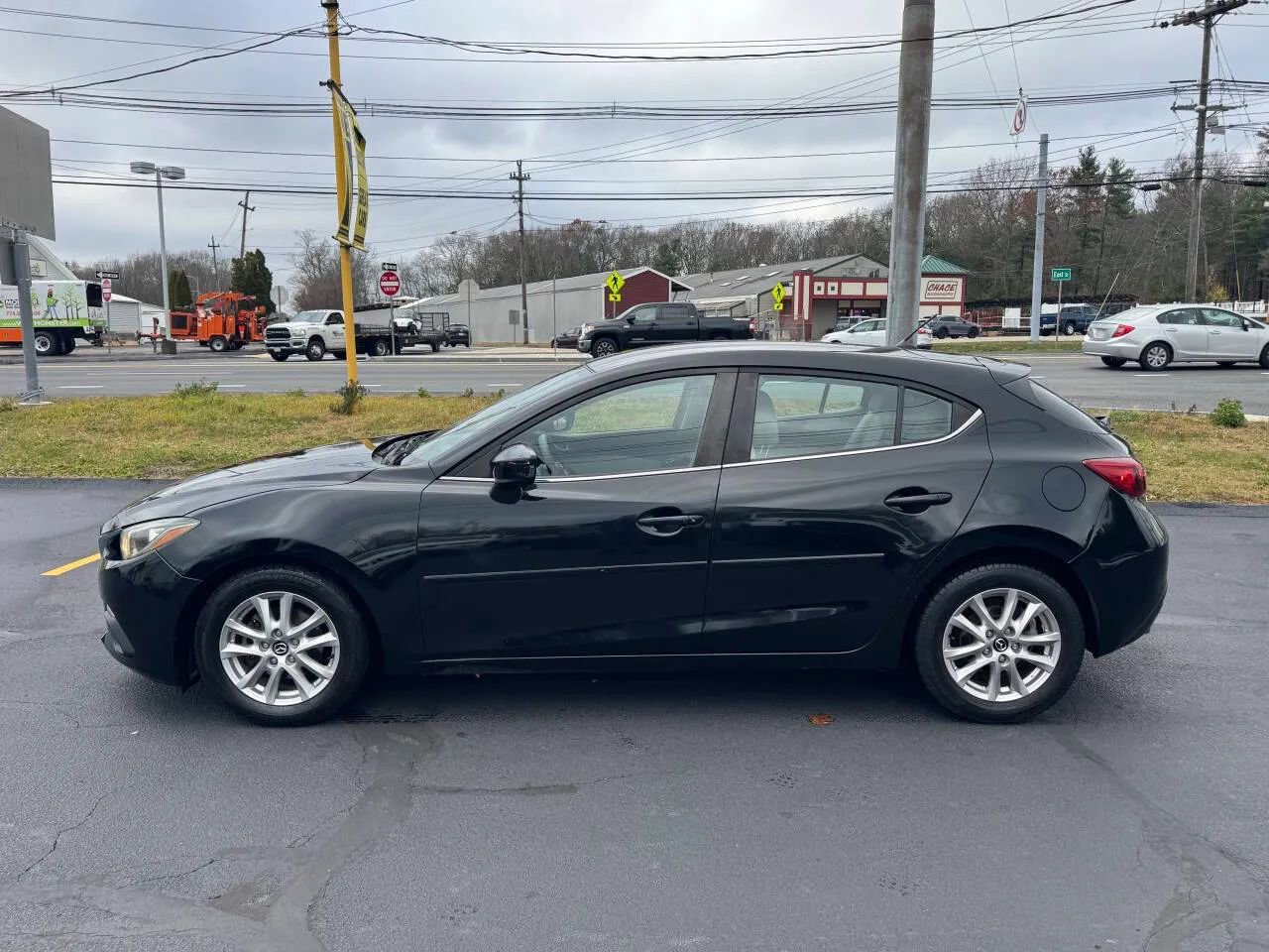 Used 2014 MAZDA MAZDA3 i Touring image 8